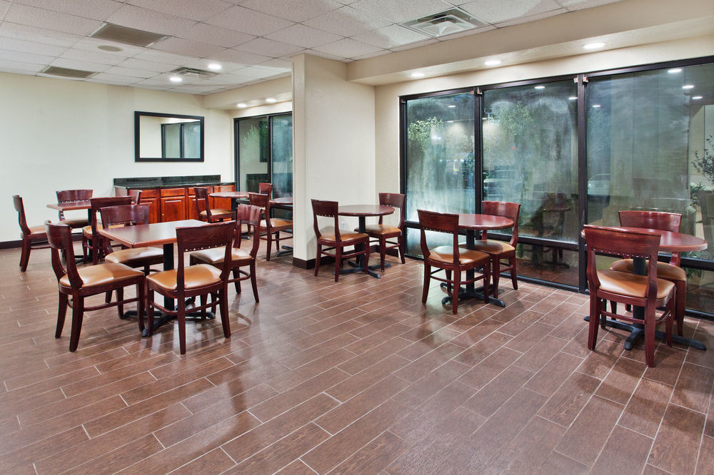 Quality Inn Valley - West Point Extérieur photo